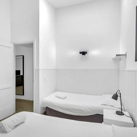 Con Piscina Privada *