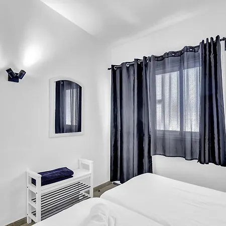 Con Piscina Privada بيت للعطل