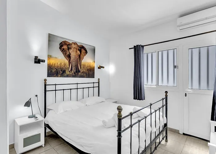 Con Piscina Privada בית נופש San Bartolomé